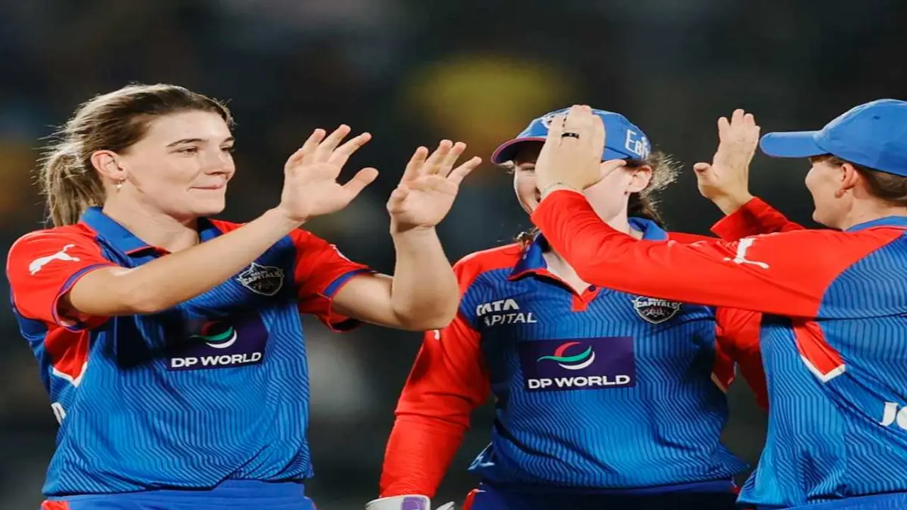 WPL 2025: உபி வாரியர்ஸ்சை டெல்லி கேபிட்டல்ஸ் வீழ்த்தியது எப்படி? கலக்கிய 2 வீராங்கனைகள்! WPL 2025: உபி வாரியர்ஸ்சை டெல்லி கேபிட்டல்ஸ் வீழ்த்தியது எப்படி? கலக்கிய 2 வீராங்கனைகள்!