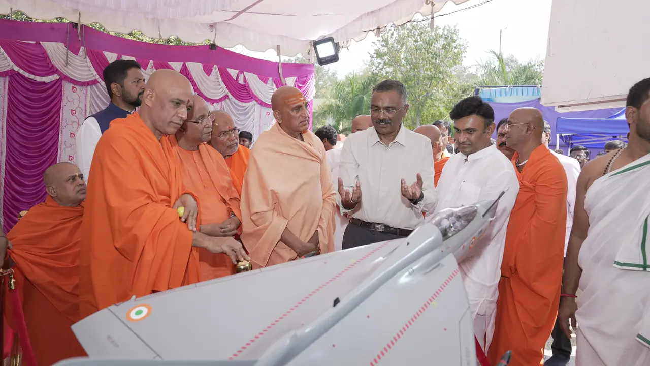 Adichunchanagiri Vijnatham Award honors Swami Avadheshananda Giri Maharaj’s spiritual leadership Adichunchanagiri Vijnatham Award honors Swami Avadheshananda Giri Maharaj’s spiritual leadership