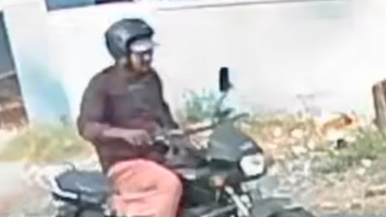 വീട്ടുമുറ്റത്ത് വരെ മോഷണം! തൃശൂരില്‍ മുറ്റമടിക്കുന്നതിനിടെ 70കാരിയുടെ രണ്ടു പവന്റെ മാല പൊട്ടിച്ചോടി 