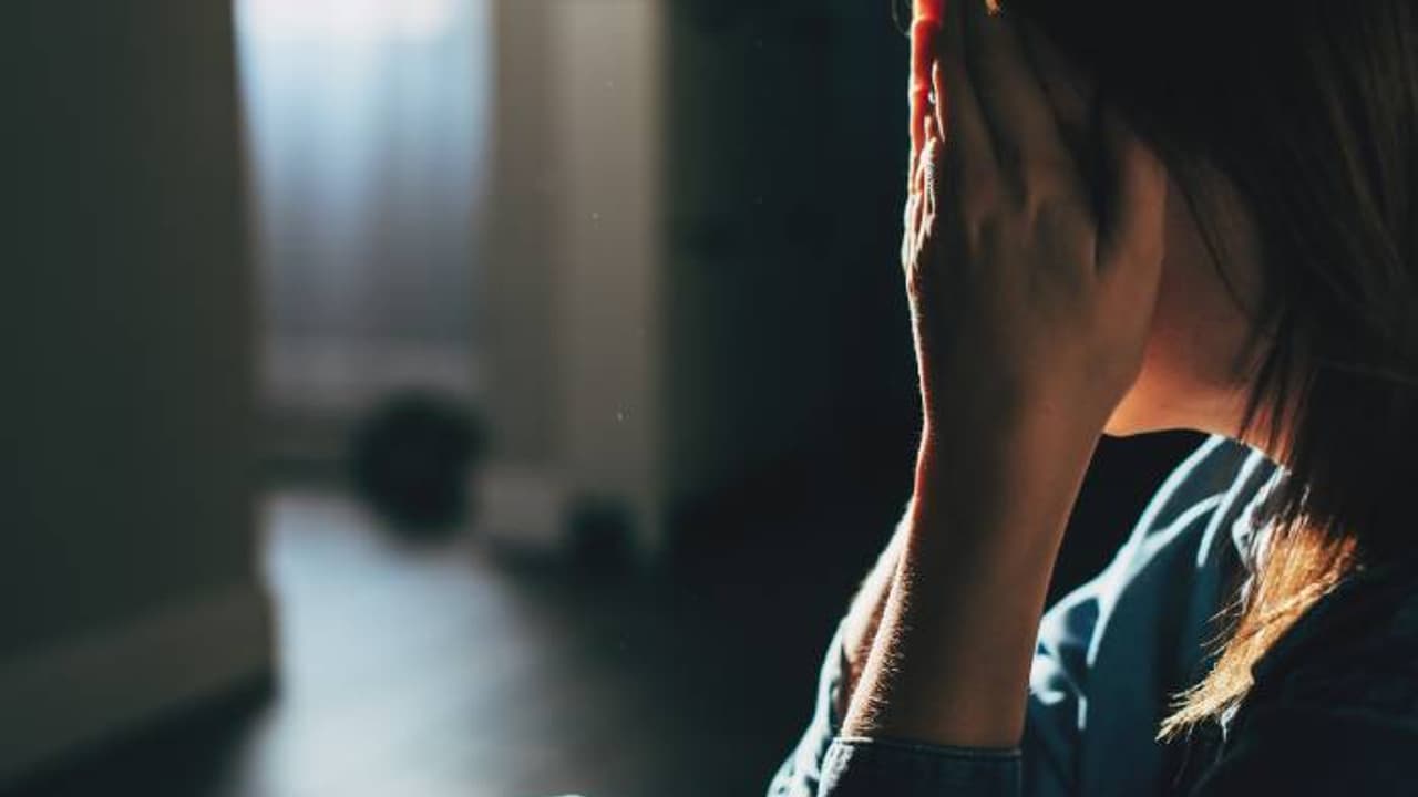 57 കാരി തേടിയത് പ്രണയം, ആദ്യം പരിചയപ്പെട്ടത് വില്യം, പിന്നെ നെൽസൺ; പറ്റിക്കപ്പെട്ടതിങ്ങനെ, നഷ്ടം കോടികൾ