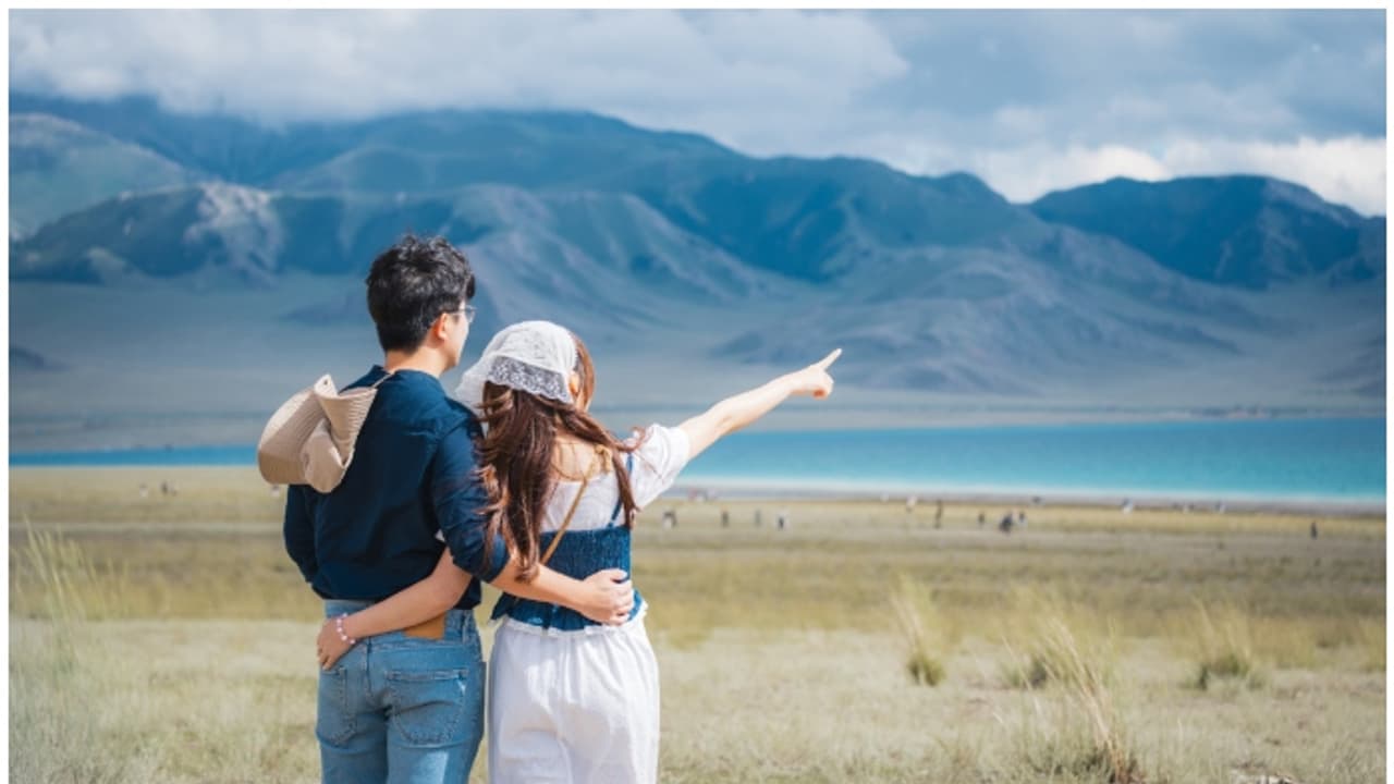 ഹണിമൂൺ ബജറ്റ് 10,000 രൂപയിൽ താഴെയാണോ? എങ്കിൽ ഈ 5 സ്ഥലങ്ങൾ പരിഗണിക്കാം ഹണിമൂൺ ബജറ്റ് 10,000 രൂപയിൽ താഴെയാണോ? എങ്കിൽ ഈ 5 സ്ഥലങ്ങൾ പരിഗണിക്കാം