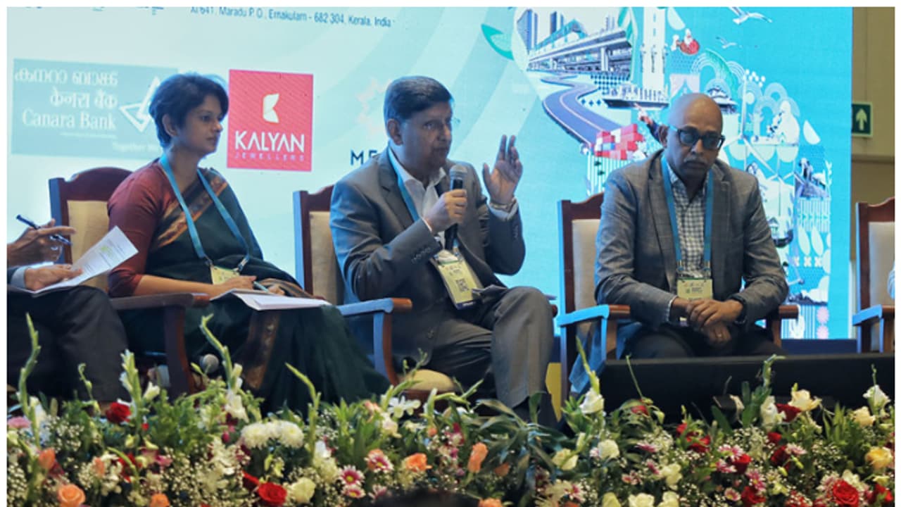 'നിര്മ്മിത ബുദ്ധി തൊഴില് നഷ്ടമുണ്ടാക്കില്ല, പക്ഷേ തൊഴില് രംഗത്ത്...'; മുന്നറിയിപ്പുമായി വിദഗ്ധർ 'നിര്മ്മിത ബുദ്ധി തൊഴില് നഷ്ടമുണ്ടാക്കില്ല, പക്ഷേ തൊഴില് രംഗത്ത്...'; മുന്നറിയിപ്പുമായി വിദഗ്ധർ