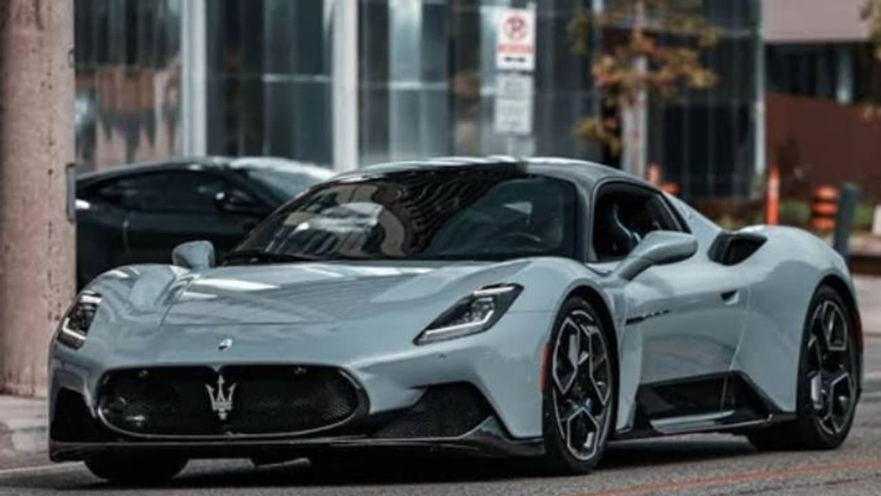 ഹോ, ഭാ​ഗ്യം വരുന്ന ഓരോ വഴി നോക്കണേ; 23,000 ത്തിന് ​ഗെയിം കളിച്ചു, 1.95 കോടിയുടെ കാർ സമ്മാനം