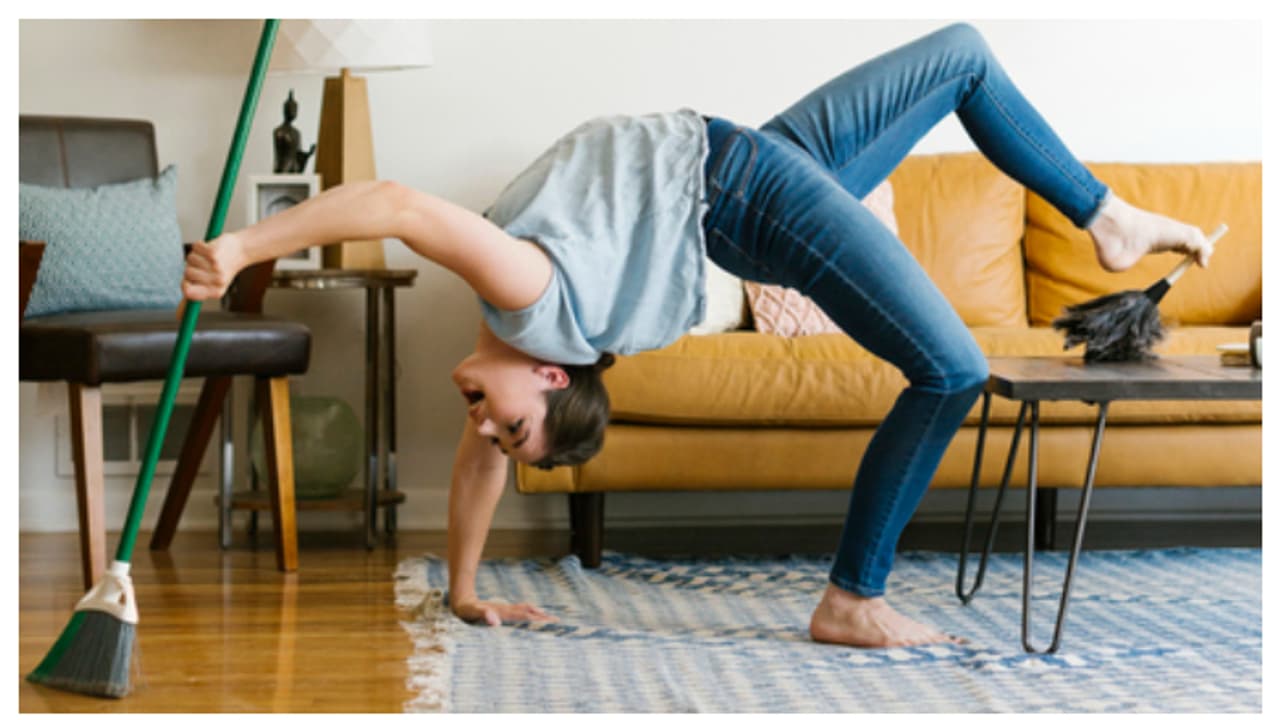 വീടിനുള്ളിൽ ദുർഗന്ധമുണ്ടോ? എങ്കിൽ ഇതാണ് കാരണം 