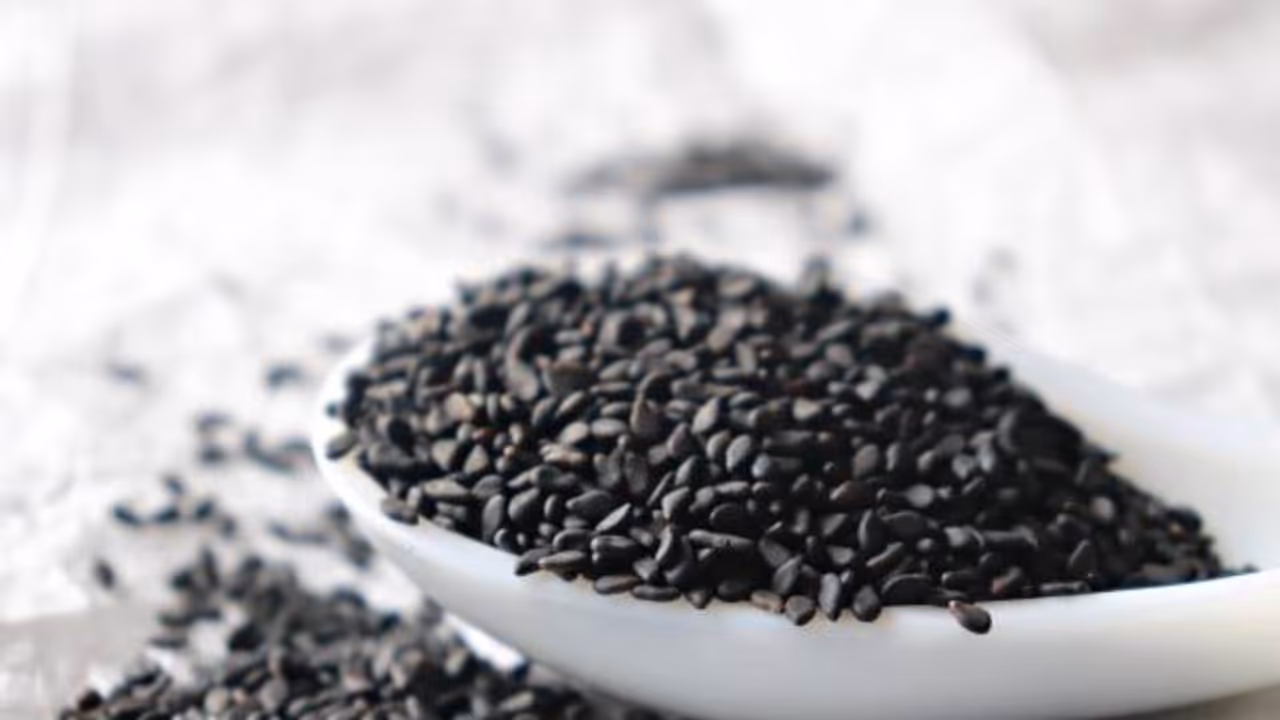 தினமும் ஒரு ஸ்பூன் கருப்பு எள் சாப்பிட்டால் இத்தனை நன்மைகள் கிடைக்குமா ?