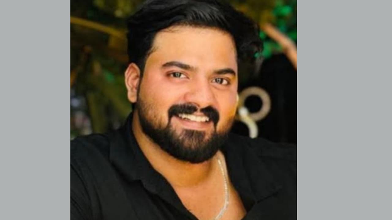 സൗദിയിൽ വാഹനാപകടം: കായംകുളം സ്വദേശിയും സ്വദേശി പൗരനും മരിച്ചു സൗദിയിൽ വാഹനാപകടം: കായംകുളം സ്വദേശിയും സ്വദേശി പൗരനും മരിച്ചു