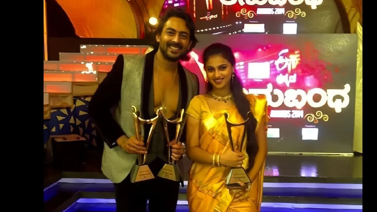 ಸದ್ದು ಮಾಡ್ತಿರೋ ʼಅಶ್ವಿನಿ ನಕ್ಷತ್ರʼ ಜೆಕೆ, ʼಲಕ್ಷ್ಮೀ ಬಾರಮ್ಮʼ ಕವಿತಾ ಗೌಡರ 10 ವರ್ಷದ ಹಳೇ ಫೋಟೋ; ಯಾಕೆ?