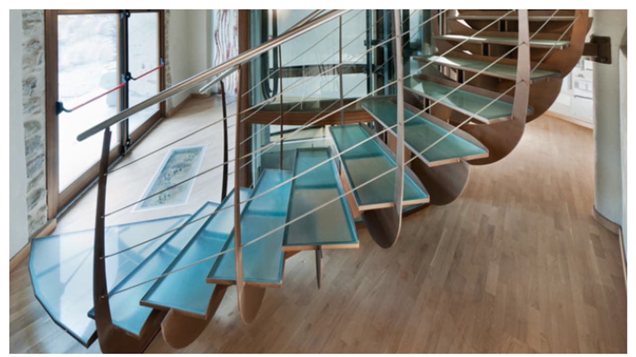 വീടിനുള്ളിൽ ഗ്ലാസ് ഫിറ്റ് ചെയ്യുമ്പോൾ അറിഞ്ഞിരിക്കേണ്ട കാര്യങ്ങൾ 