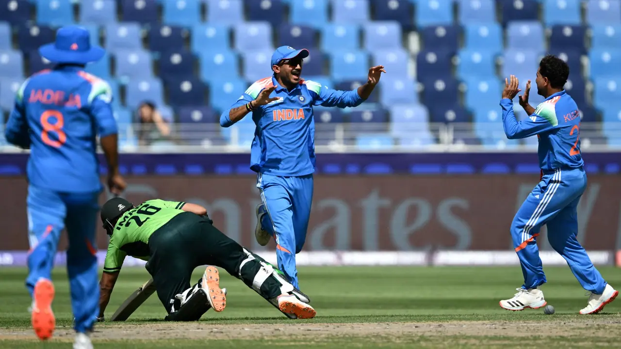 ಹಲವು ಅಪರೂಪದ ದಾಖಲೆಗಳಿಗೆ ಸಾಕ್ಷಿಯಾದ ಇಂಡೋ ಪಾಕ್ ಪೈಟ್! ಹಲವು ಅಪರೂಪದ ದಾಖಲೆಗಳಿಗೆ ಸಾಕ್ಷಿಯಾದ ಇಂಡೋ ಪಾಕ್ ಪೈಟ್!