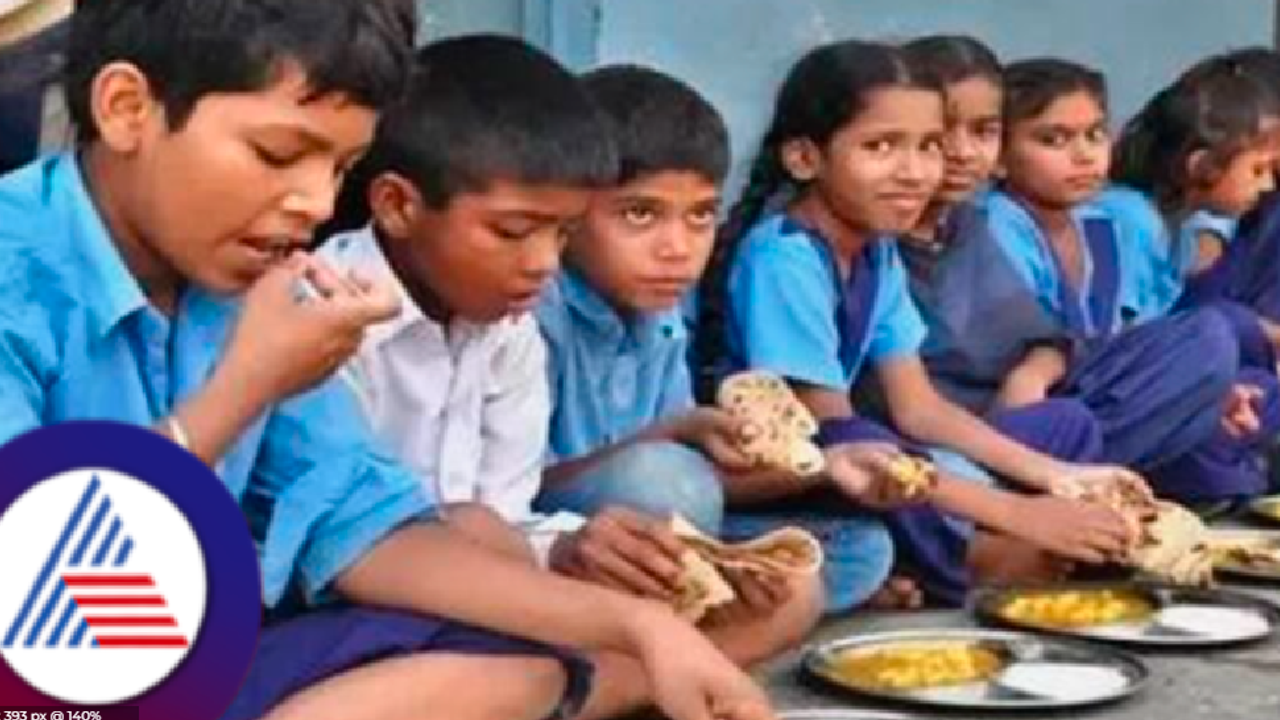 ಯಾದಗಿರಿ: ದಲಿತ ಮಕ್ಕಳ ತಟ್ಟೆ ತೊಳೆಯಲ್ಲ ಎಂದ ಅಡುಗೆ ಸಹಾಯಕಿಗೆ ಮನೆ ದಾರಿ ತೋರಿಸಿದ ಜಿಲ್ಲಾಡಳಿತ! ಯಾದಗಿರಿ: ದಲಿತ ಮಕ್ಕಳ ತಟ್ಟೆ ತೊಳೆಯಲ್ಲ ಎಂದ ಅಡುಗೆ ಸಹಾಯಕಿಗೆ ಮನೆ ದಾರಿ ತೋರಿಸಿದ ಜಿಲ್ಲಾಡಳಿತ!