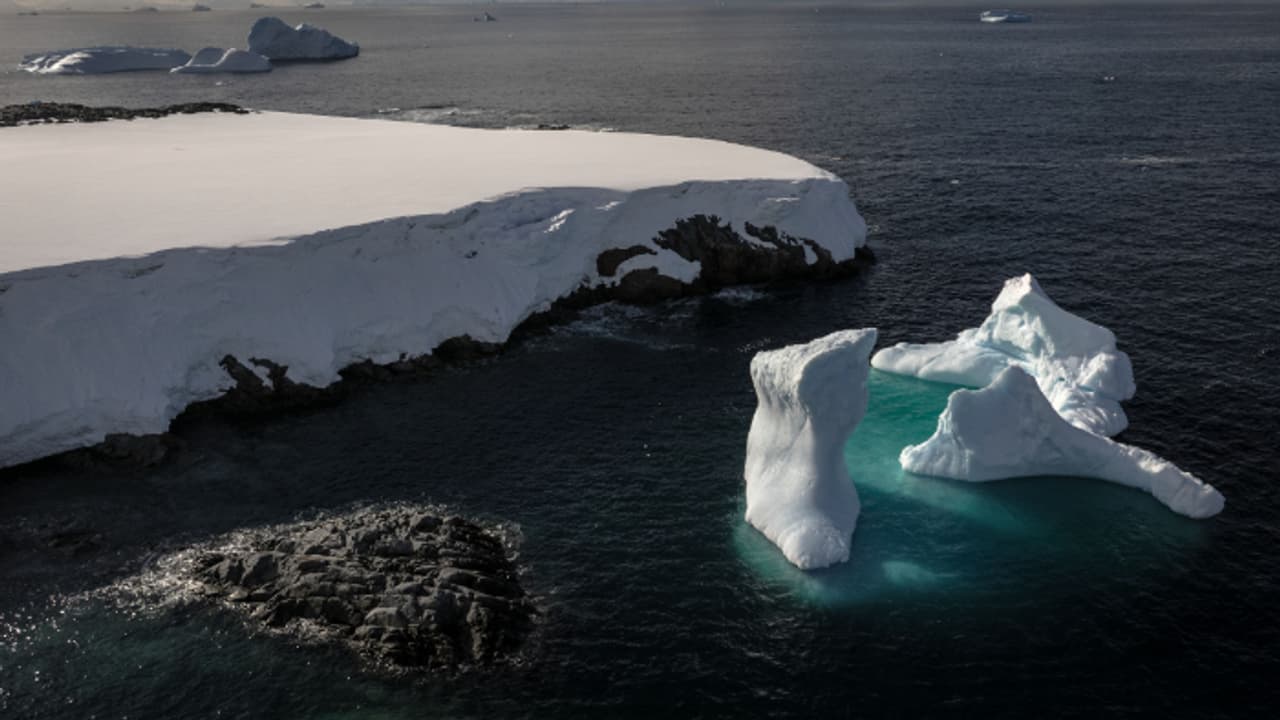 ഹിമാനികൾക്ക് ഓരോ സെക്കൻഡിലും മൂന്ന് ഒളിംപിക് പൂള്‍ നിറയ്ക്കാനാവശ്യമായ ഐസ് നഷ്‍ടമാകുന്നു! പഠനം 