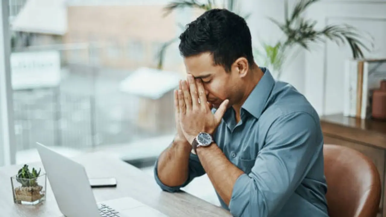 இந்த 6 பழக்கங்கள் உங்களிடம் இருந்தால் அலட்சியம் வேண்டாம்...நினைவாற்றலை குறைத்து விடும்