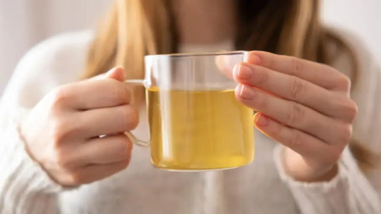 ശരീരഭാരം കുറയ്ക്കാൻ ഡയറ്റില് ഉള്പ്പെടുത്തേണ്ട ചായകള് ശരീരഭാരം കുറയ്ക്കാൻ ഡയറ്റില് ഉള്പ്പെടുത്തേണ്ട ചായകള്