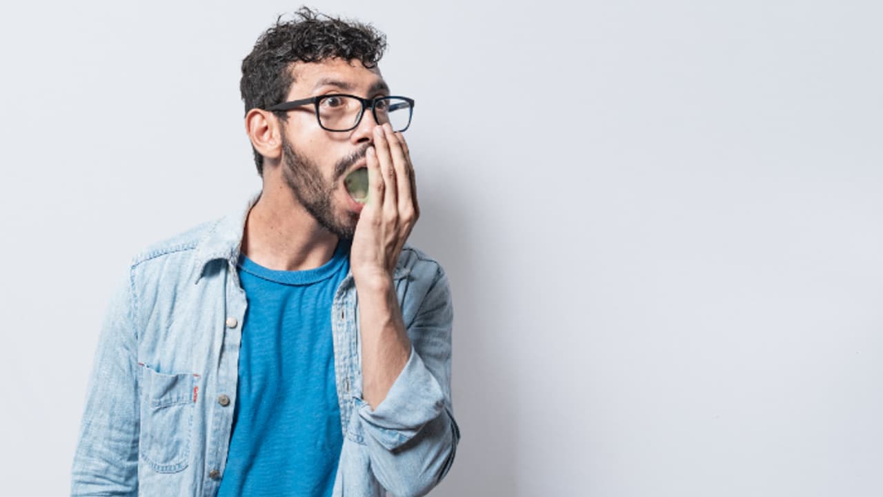 വായ്നാറ്റത്തിന് പിന്നിലെ കാരണങ്ങളും അകറ്റാന്‍ ചെയ്യേണ്ട കാര്യങ്ങളും