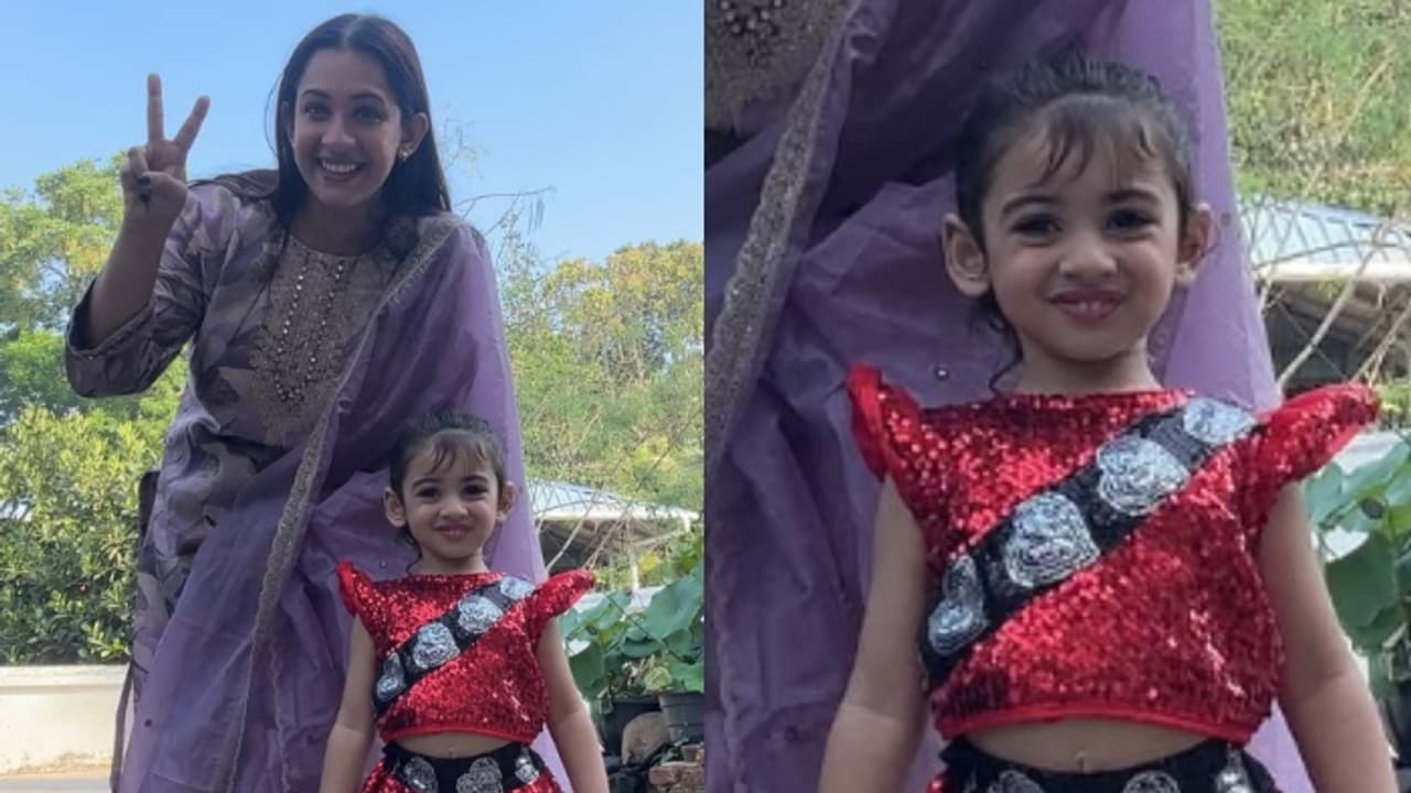 'അവൾ കരഞ്ഞില്ല, എന്നെ അത് അത്ഭുതപ്പെടുത്തി'; മകളുടെ ആദ്യ സ്റ്റേജ് പെർഫോമൻസ് പങ്കുവെച്ച് സൗഭാഗ്യ 'അവൾ കരഞ്ഞില്ല, എന്നെ അത് അത്ഭുതപ്പെടുത്തി'; മകളുടെ ആദ്യ സ്റ്റേജ് പെർഫോമൻസ് പങ്കുവെച്ച് സൗഭാഗ്യ