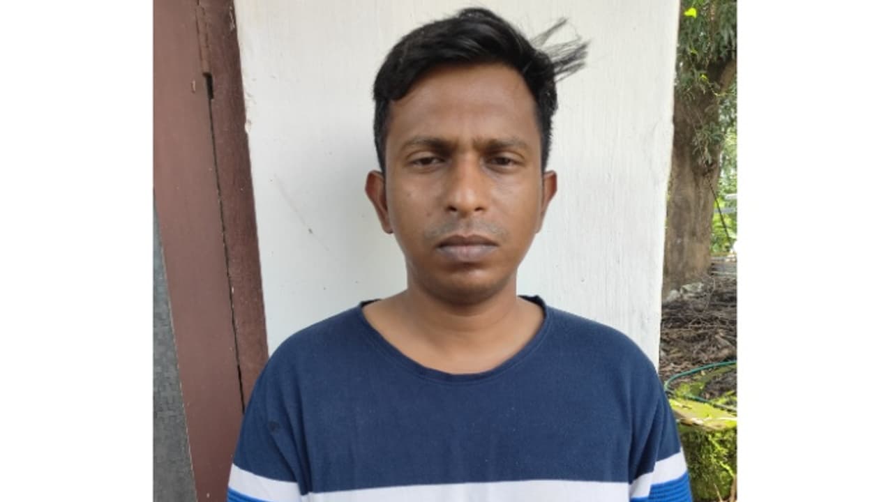 നേരത്തെ മയക്കുമരുന്ന് കേസുകളിൽ പ്രതിയായ യുവാവ് ഹാഷിഷ് ഓയിലുമായി പിടിയിൽ നേരത്തെ മയക്കുമരുന്ന് കേസുകളിൽ പ്രതിയായ യുവാവ് ഹാഷിഷ് ഓയിലുമായി പിടിയിൽ