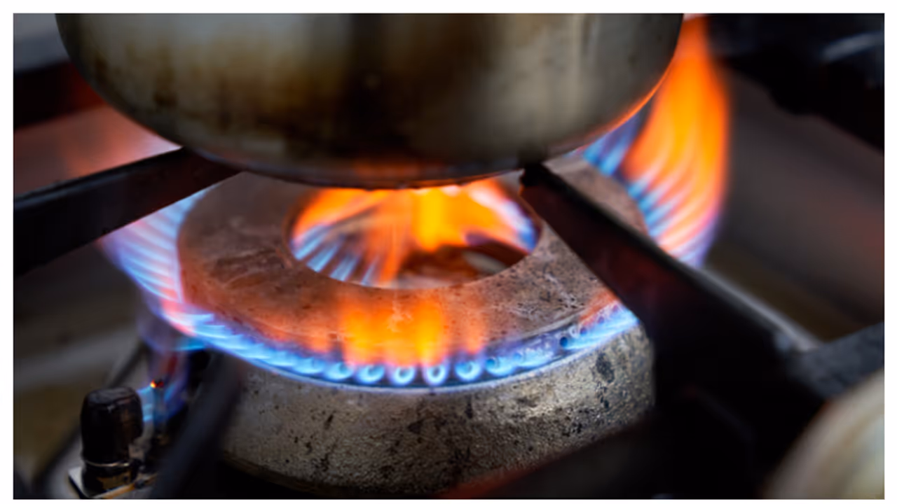 ഗ്യാസ് സ്ടൗ ഉപയോഗിക്കുമ്പോൾ ഈ 5 കാര്യങ്ങൾ ശ്രദ്ധിക്കാതെ പോകരുത് 