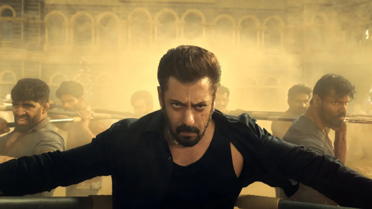 `సికందర్` టీజర్: సల్మాన్‌, రష్మిక మందన్నాల నుంచి బ్లాక్‌ బస్టర్‌ లోడింగ్‌