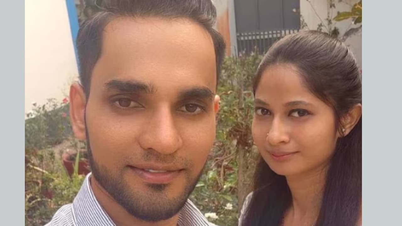 'മുഹമ്മദ് ഗാലിബിനും ആശ വർമ്മക്കും സുരക്ഷയൊരുക്കണം'; കേരള പൊലീസിനോട് ഹൈക്കോടതി 'മുഹമ്മദ് ഗാലിബിനും ആശ വർമ്മക്കും സുരക്ഷയൊരുക്കണം'; കേരള പൊലീസിനോട് ഹൈക്കോടതി