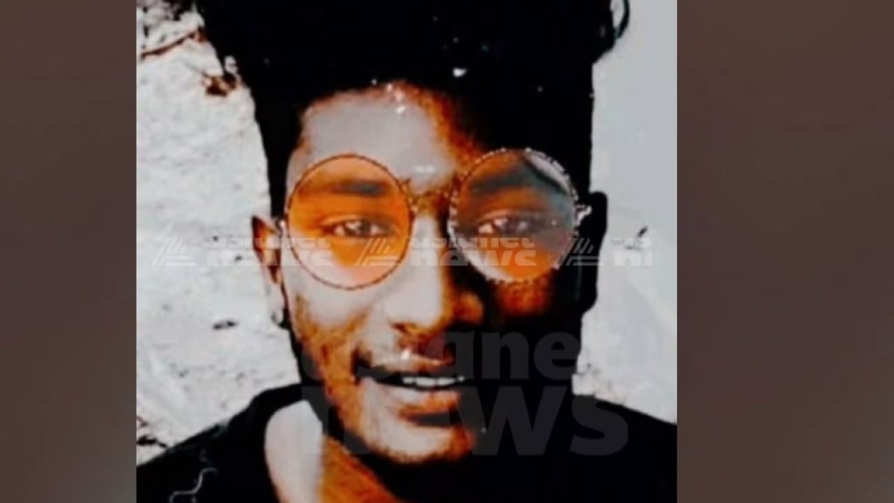 വിദ്യാർത്ഥിനിയെയും യുവാവിനെയും മരിച്ച നിലയിൽ കണ്ടെത്തിയ സംഭവം; തൂങ്ങി മരണമാണെന്ന് പ്രാഥമിക നിഗമനം വിദ്യാർത്ഥിനിയെയും യുവാവിനെയും മരിച്ച നിലയിൽ കണ്ടെത്തിയ സംഭവം; തൂങ്ങി മരണമാണെന്ന് പ്രാഥമിക നിഗമനം