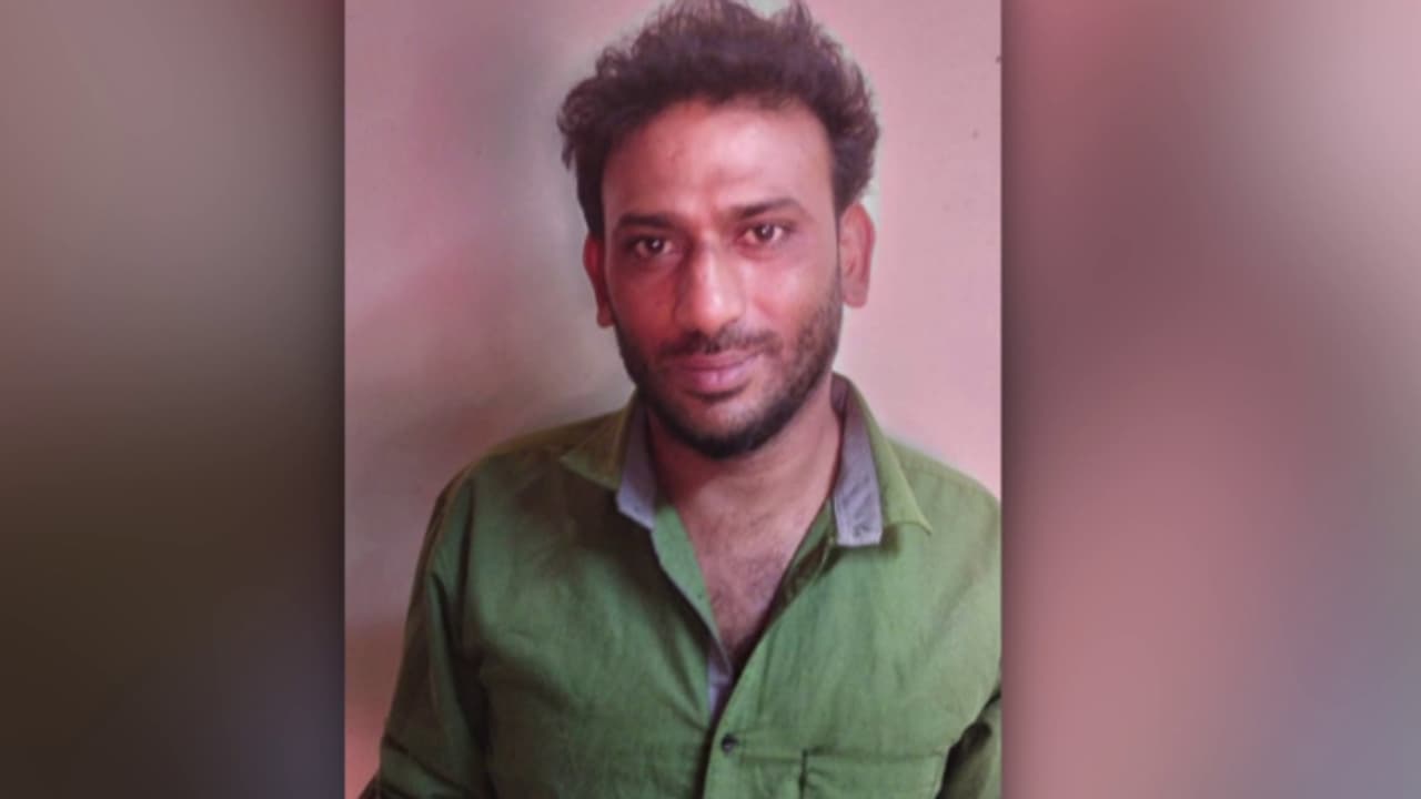 10ാം ക്ലാസ് സെന്റ് ഓഫ് കളറാക്കാൻ ലഹരി പാർട്ടി; സ്കൂളിൽ വെച്ച് കഞ്ചാവ് ഉപയോഗിച്ചു, നടുക്കുന്ന സംഭവം കാസർകോട് 10ാം ക്ലാസ് സെന്റ് ഓഫ് കളറാക്കാൻ ലഹരി പാർട്ടി; സ്കൂളിൽ വെച്ച് കഞ്ചാവ് ഉപയോഗിച്ചു, നടുക്കുന്ന സംഭവം കാസർകോട്