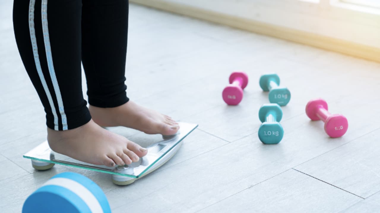 'പത്ത് ഭക്ഷണങ്ങള് ഒഴിവാക്കി 20 കിലോ കുറച്ചു'; ടിപ്സുമായി ന്യൂട്രീഷനിസ്റ്റ് 'പത്ത് ഭക്ഷണങ്ങള് ഒഴിവാക്കി 20 കിലോ കുറച്ചു'; ടിപ്സുമായി ന്യൂട്രീഷനിസ്റ്റ്