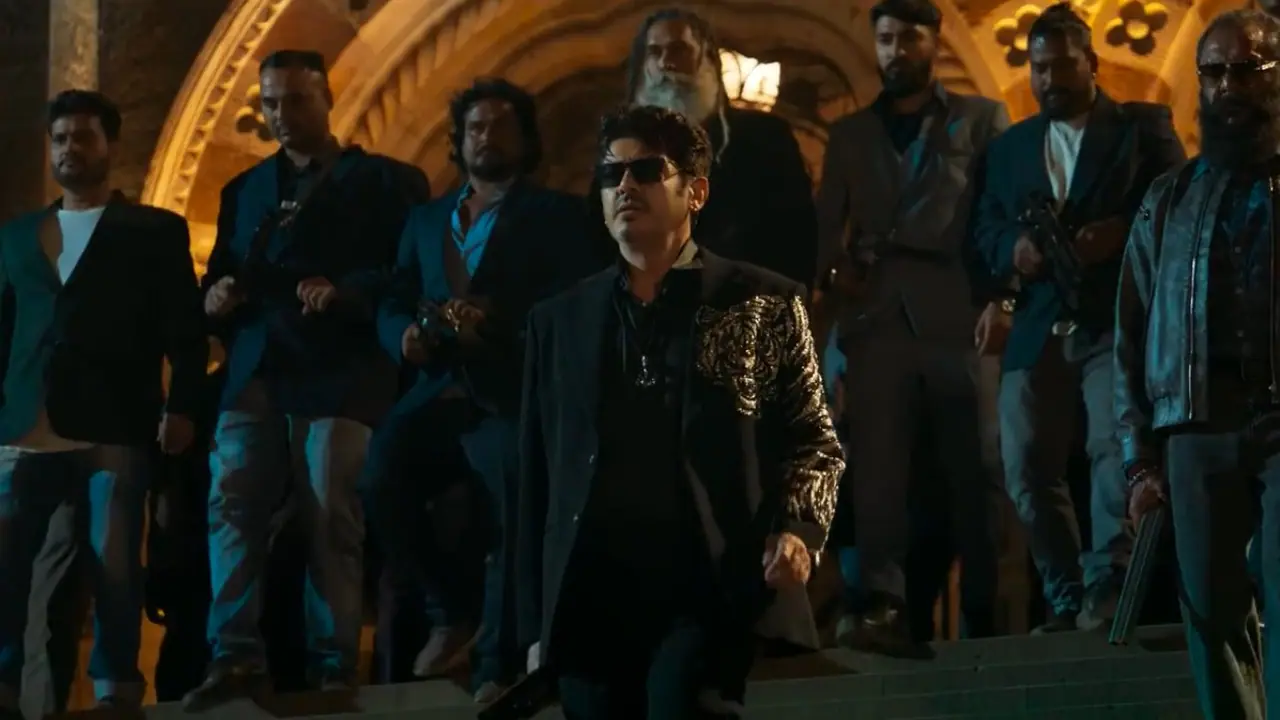 'ആറാടുകയാണ് അജിത്ത്': 'ഗുഡ് ബാഡ് അഗ്ലീ' ടീസര്‍ വന്‍ തരംഗം, ടീസറില്‍ ഒളിപ്പിച്ച് വച്ച ചില വിവരങ്ങള്‍ !