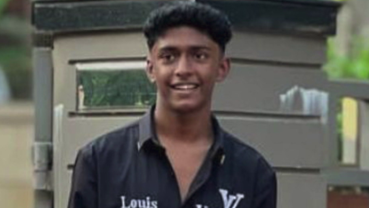 ഷഹബാസ് കൊലക്കേസ്; കുറ്റാരോപിതരായ ആറു വിദ്യാര്ത്ഥികളുടെ ജാമ്യാപേക്ഷ കോടതി മറ്റന്നാളേക്ക് മാറ്റി ഷഹബാസ് കൊലക്കേസ്; കുറ്റാരോപിതരായ ആറു വിദ്യാര്ത്ഥികളുടെ ജാമ്യാപേക്ഷ കോടതി മറ്റന്നാളേക്ക് മാറ്റി