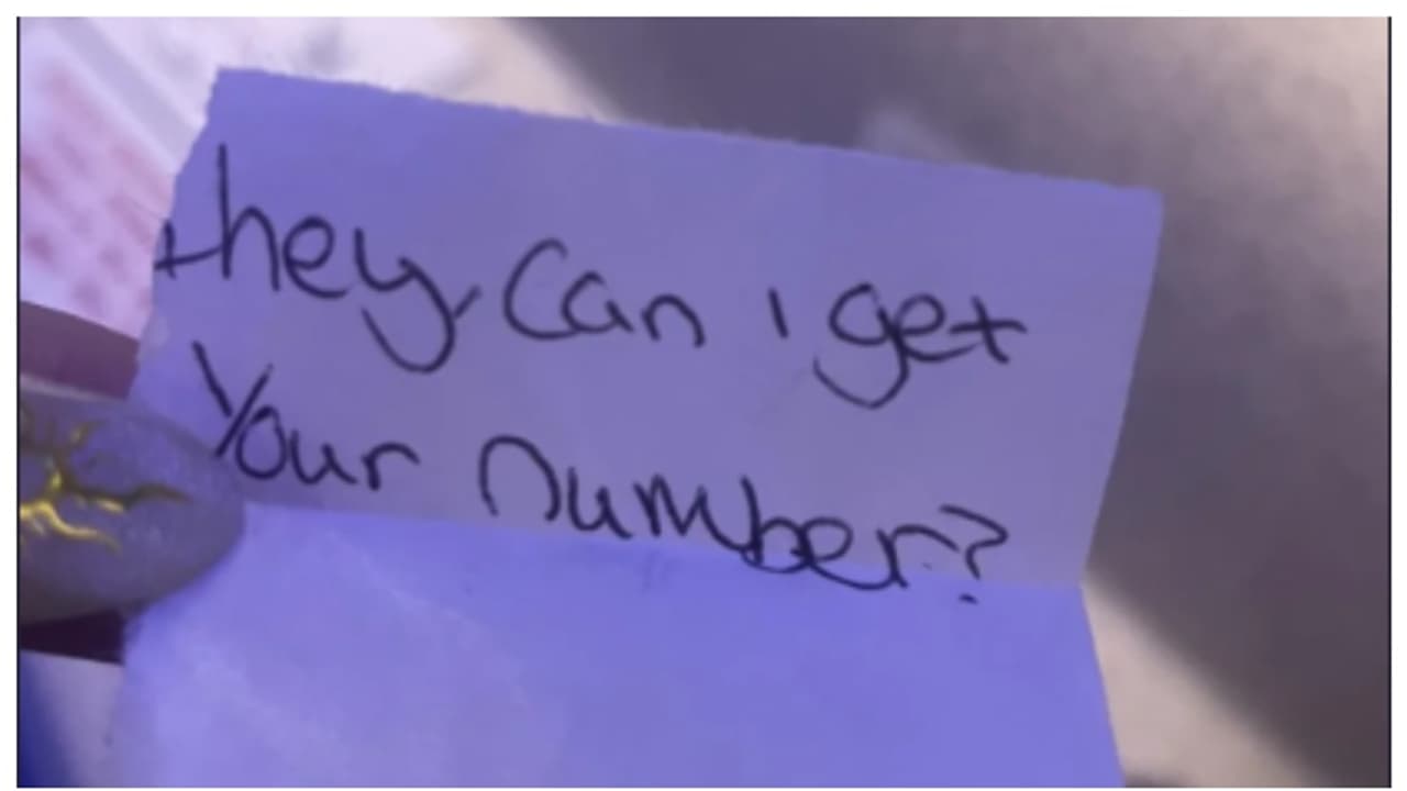 30,000 അടി ഉയരത്തില്‍ വച്ച് ഒരു പ്രണയ കുറിപ്പ്, ആരാണ് അത് വച്ചതെന്ന് ചോദിച്ച് യുവതി; കുറിപ്പ് വൈറല്‍ 