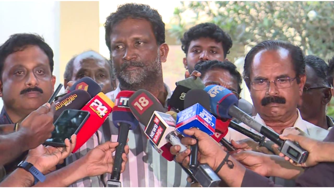 വെഞ്ഞാറമൂട് കൂട്ടക്കൊലപാതകം; സാമ്പത്തിക പ്രശ്നങ്ങൾ ഉണ്ടായിരുന്നില്ല, പൊലീസ് സത്യം കണ്ടത്തട്ടെ; അഫാൻ്റെ പിതാവ് വെഞ്ഞാറമൂട് കൂട്ടക്കൊലപാതകം; സാമ്പത്തിക പ്രശ്നങ്ങൾ ഉണ്ടായിരുന്നില്ല, പൊലീസ് സത്യം കണ്ടത്തട്ടെ; അഫാൻ്റെ പിതാവ്