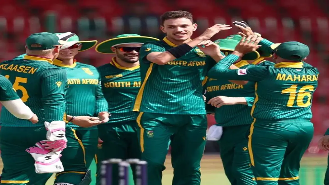 சாம்பியன்ஸ் டிராபி: அரையிறுதியில் நுழைந்தது தென்னாப்பிரிக்கா! இந்தியா யாருடன் மோதுகிறது?