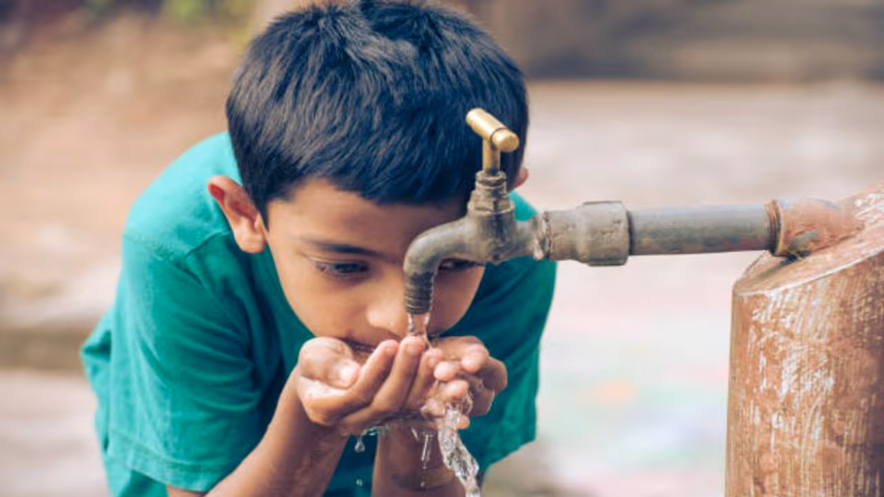 தினமும் காலை உப்பு நீர் குடித்தால் இத்தனை நன்மைகளா?