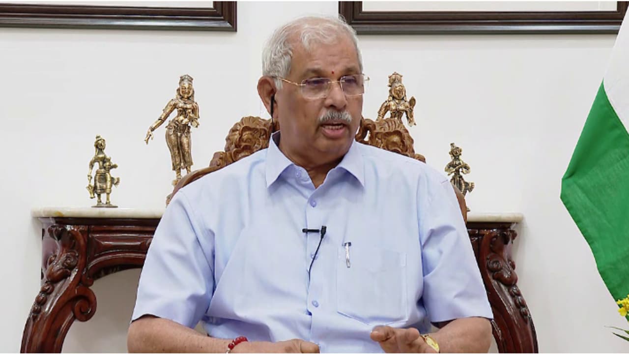 'ലഹരിക്കെതിരെ എല്ലാവരും ഒരുമിക്കേണ്ട സമയം അതിക്രമിച്ചു, സർക്കാരുമായി സംസാരിക്കും'; ഗവർണർ രാജേന്ദ്ര അർലേക്കർ 'ലഹരിക്കെതിരെ എല്ലാവരും ഒരുമിക്കേണ്ട സമയം അതിക്രമിച്ചു, സർക്കാരുമായി സംസാരിക്കും'; ഗവർണർ രാജേന്ദ്ര അർലേക്കർ