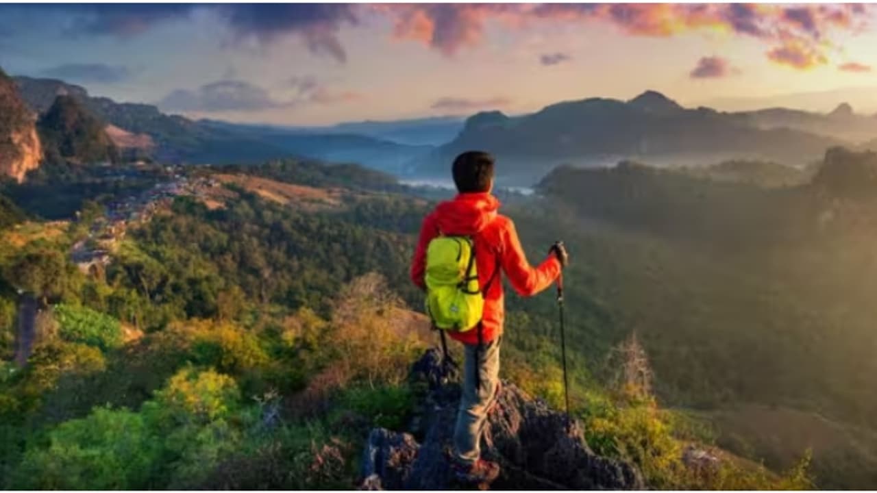 മാർച്ചിൽ തുരുതുരാ അവധികൾ; രണ്ട് ഉഗ്രൻ വീക്കെൻഡുകൾ, മടിച്ചിരിക്കാതെ യാത്ര പോകാം മാർച്ചിൽ തുരുതുരാ അവധികൾ; രണ്ട് ഉഗ്രൻ വീക്കെൻഡുകൾ, മടിച്ചിരിക്കാതെ യാത്ര പോകാം