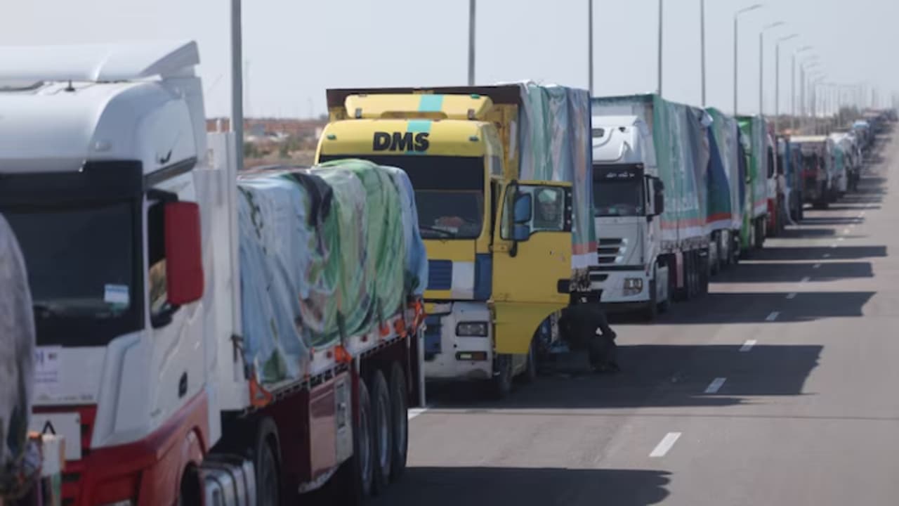 റമദാൻ മാസത്തിൽ ഇസ്രായേലിന്റെ ക്രൂരത, ഗാസയിലേക്കുള്ള സഹായവിതരണം തടയുന്നു, ട്രക്കുകൾക്ക് വിലക്ക് റമദാൻ മാസത്തിൽ ഇസ്രായേലിന്റെ ക്രൂരത, ഗാസയിലേക്കുള്ള സഹായവിതരണം തടയുന്നു, ട്രക്കുകൾക്ക് വിലക്ക്