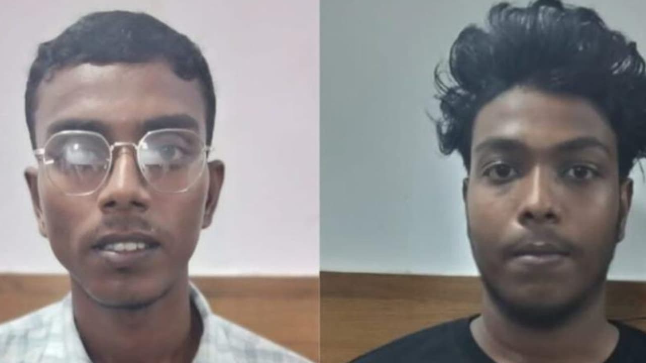 സ്കൂട്ടറിൽ പോകവേ തുറിച്ചു നോക്കിയെന്ന് പറഞ്ഞ് ക്രൂരമർദനം; തൃശൂരിൽ സഹോദരങ്ങൾ അറസ്റ്റിൽ സ്കൂട്ടറിൽ പോകവേ തുറിച്ചു നോക്കിയെന്ന് പറഞ്ഞ് ക്രൂരമർദനം; തൃശൂരിൽ സഹോദരങ്ങൾ അറസ്റ്റിൽ