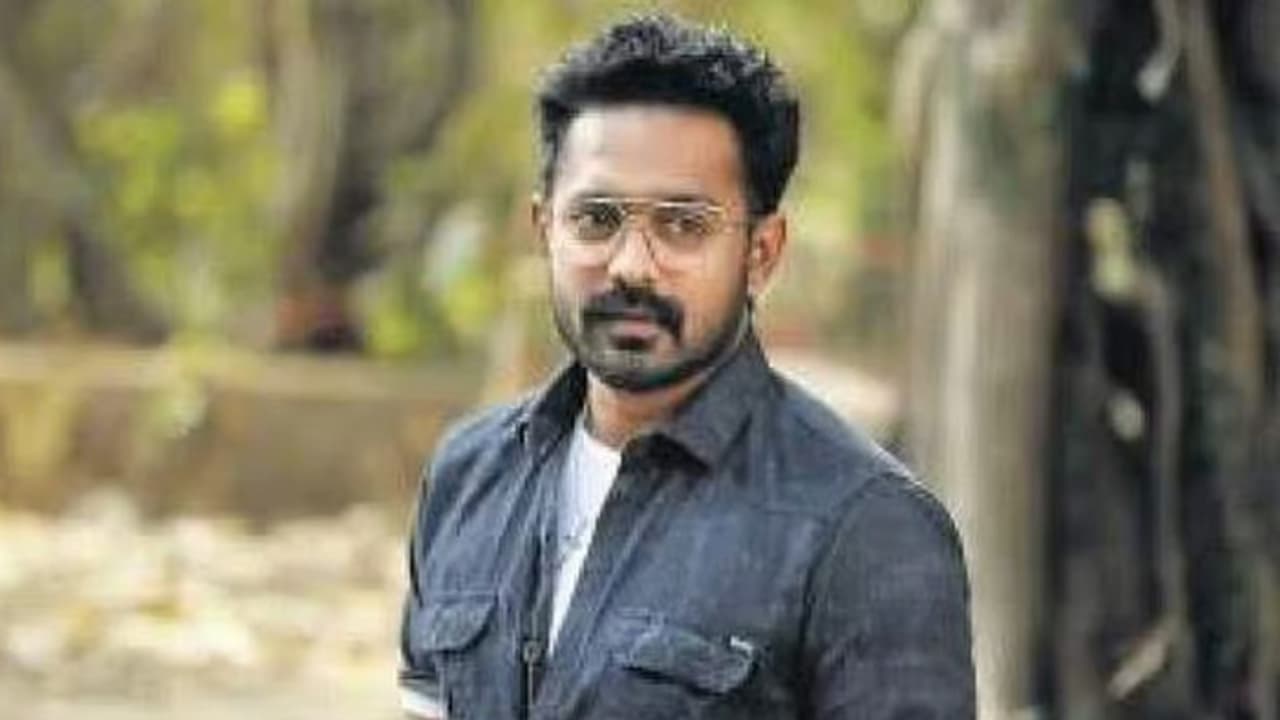 ഇനി ആസിഫ് അലി യുവ സംവിധായികയ്‍ക്കൊപ്പം, അപ്‍ഡേറ്റ് പുറത്ത്