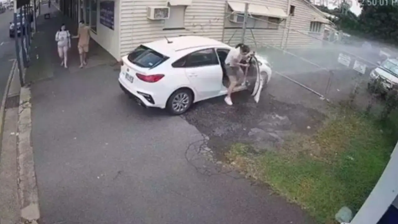 ಮನೆ ಮುಂದೆ ಪಾರ್ಕಿಂಗ್ ಮಾಡುವವರನ್ನು ಓಡಿಸಲು ಮಾಲೀಕ ಮಾಡಿದ ವಿಭಿನ್ನ ಐಡಿಯಾ ವೈರಲ್