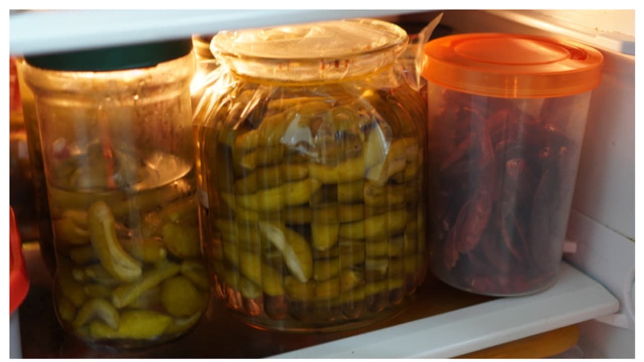 ഭക്ഷണസാധനങ്ങൾ ഫ്രിഡ്ജിൽ സൂക്ഷിക്കുമ്പോൾ ഈ 5 തെറ്റുകൾ ഒഴിവാക്കാം ഭക്ഷണസാധനങ്ങൾ ഫ്രിഡ്ജിൽ സൂക്ഷിക്കുമ്പോൾ ഈ 5 തെറ്റുകൾ ഒഴിവാക്കാം