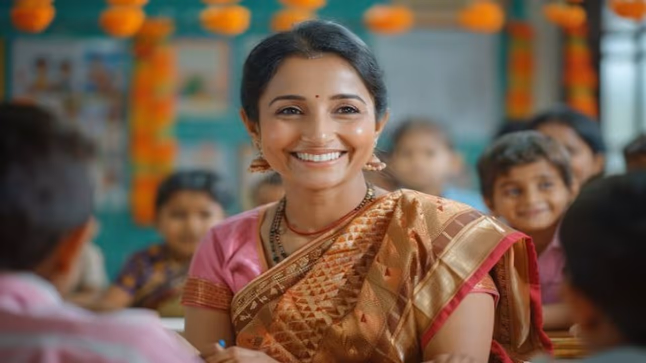 महिलाओं के लिए Good News! इस दिन से हर महीने मिलेंगे ₹2500! जानिए कौन ले सकता है लाभ