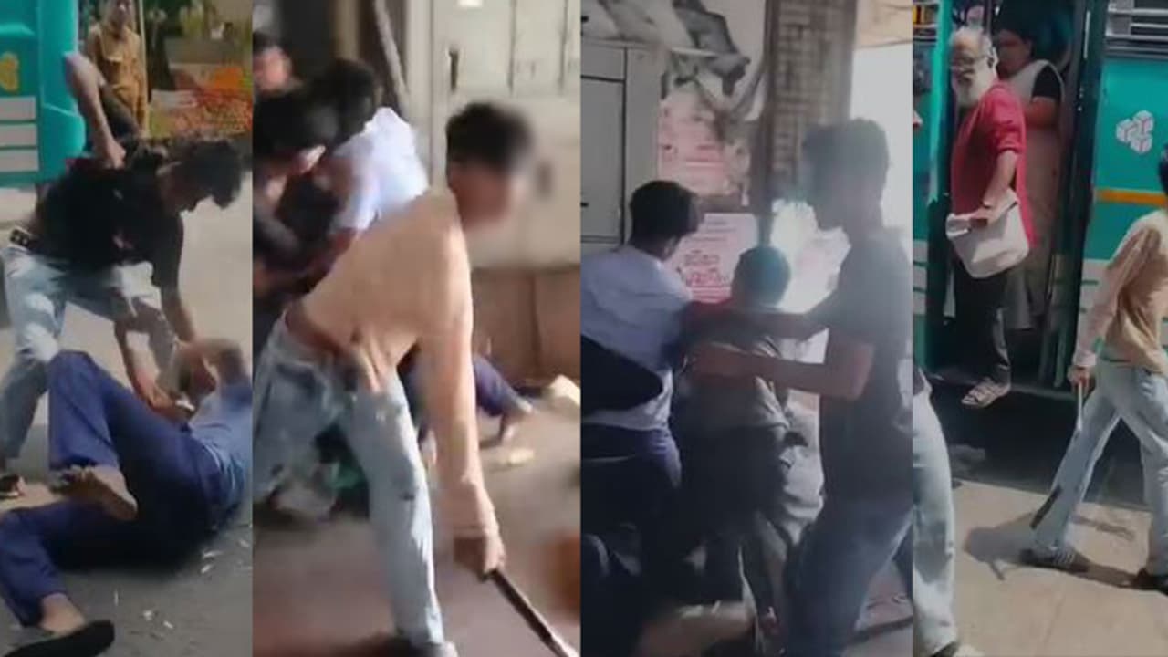 'യൂണിഫോമിട്ട വിദ്യാർഥിയടക്കം വീഡിയോയിൽ, നഞ്ചക്കുകൊണ്ടും മർദ്ദനം'; വടക്കൻ പറവൂര് ബസ്റ്റ്റ്റാന്റിൽ സംഘർഷം 'യൂണിഫോമിട്ട വിദ്യാർഥിയടക്കം വീഡിയോയിൽ, നഞ്ചക്കുകൊണ്ടും മർദ്ദനം'; വടക്കൻ പറവൂര് ബസ്റ്റ്റ്റാന്റിൽ സംഘർഷം