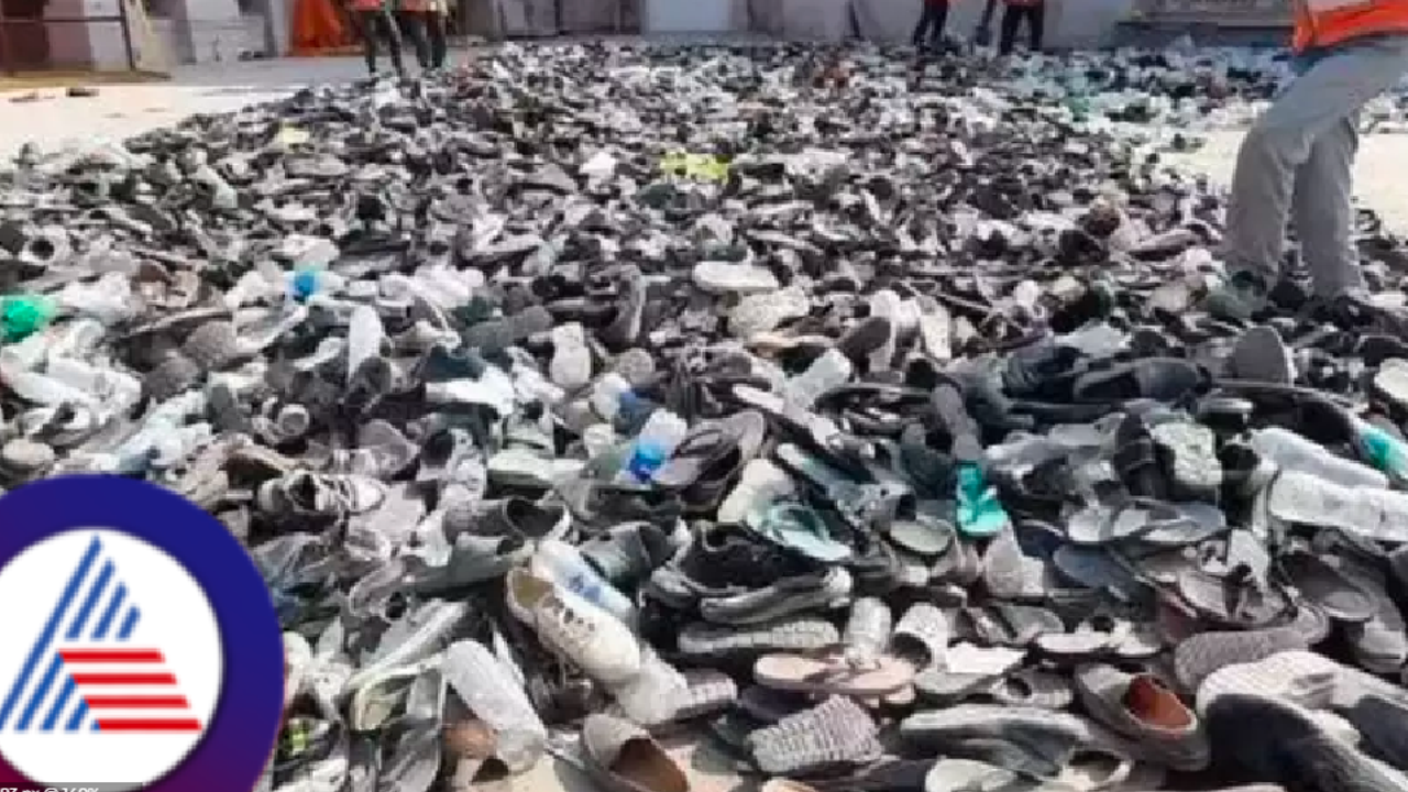 ಅಯೋಧ್ಯೆ ರೀತಿ ಕಾಶಿಯಲ್ಲೂ ಚಪ್ಪಲಿಗಳ ರಾಶಿ,ನಿತ್ಯ 2 ಲಾರಿ ಪಾದರಕ್ಷೆ ಕಸದ ಗುಂಡಿಗೆ!