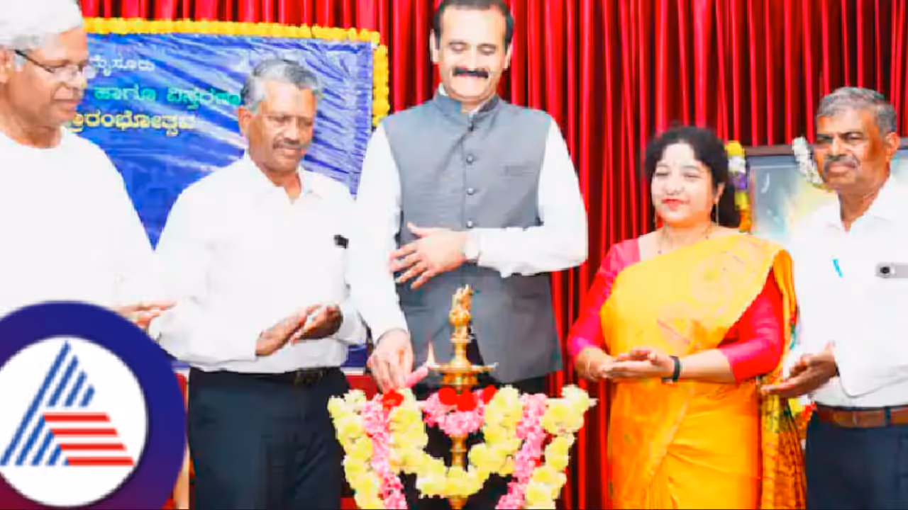 ವೈದಿಕ ಸಂಸ್ಕೃತಿ ವಿರುದ್ಧ ಹೋರಾಡಿದ್ದು ಬಸವ ಧರ್ಮ ಮಾತ್ರ: ವಿಮರ್ಶಕ ರಂಜಾನ್ ದರ್ಗಾ ವೈದಿಕ ಸಂಸ್ಕೃತಿ ವಿರುದ್ಧ ಹೋರಾಡಿದ್ದು ಬಸವ ಧರ್ಮ ಮಾತ್ರ: ವಿಮರ್ಶಕ ರಂಜಾನ್ ದರ್ಗಾ