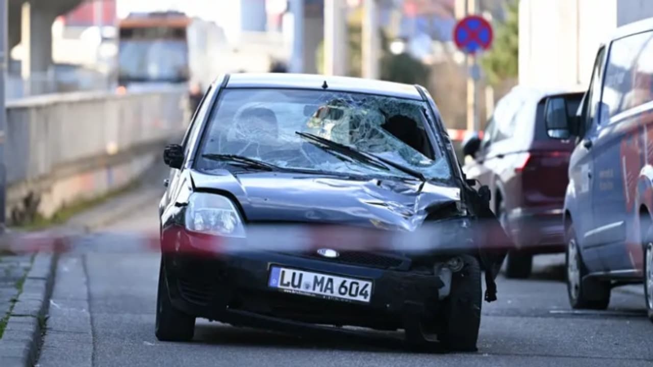 ജർമനിയിൽ ആൾക്കൂട്ടത്തിനിടയിലേക്ക് കാർ ഇടിച്ചുകയറ്റി; രണ്ട് മരണം, നിരവധിപ്പേർക്ക് പരിക്ക്