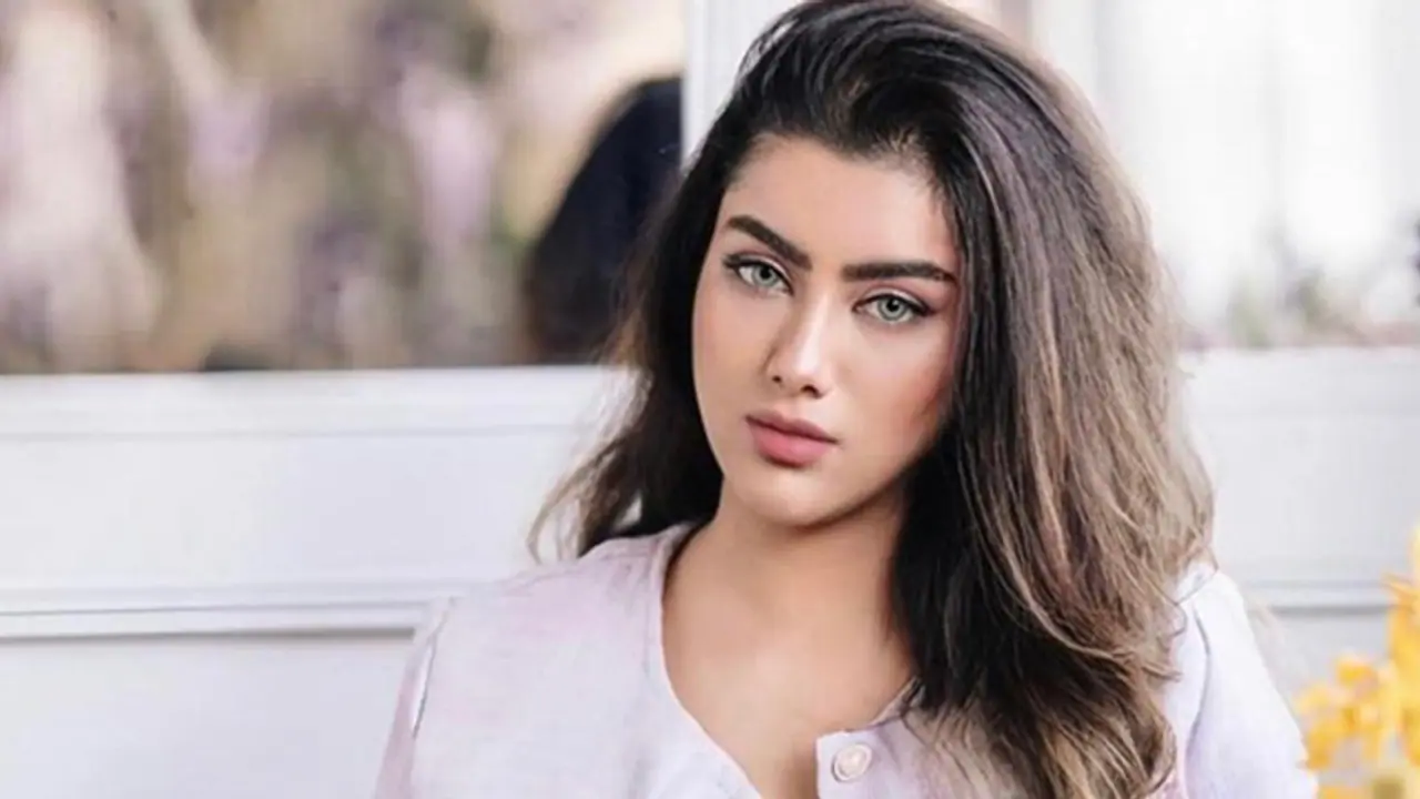 Actress and Entrepreneur Ishita Gupta Embraces a New Artistic Identity as ISDEIVSA