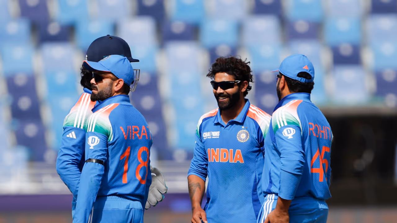 IND vs AUS, Champions Trophy: Ravindra Jadeja asked to remove tape from his bowling hand by umpire; Here's why IND vs AUS, Champions Trophy: Ravindra Jadeja asked to remove tape from his bowling hand by umpire; Here's why