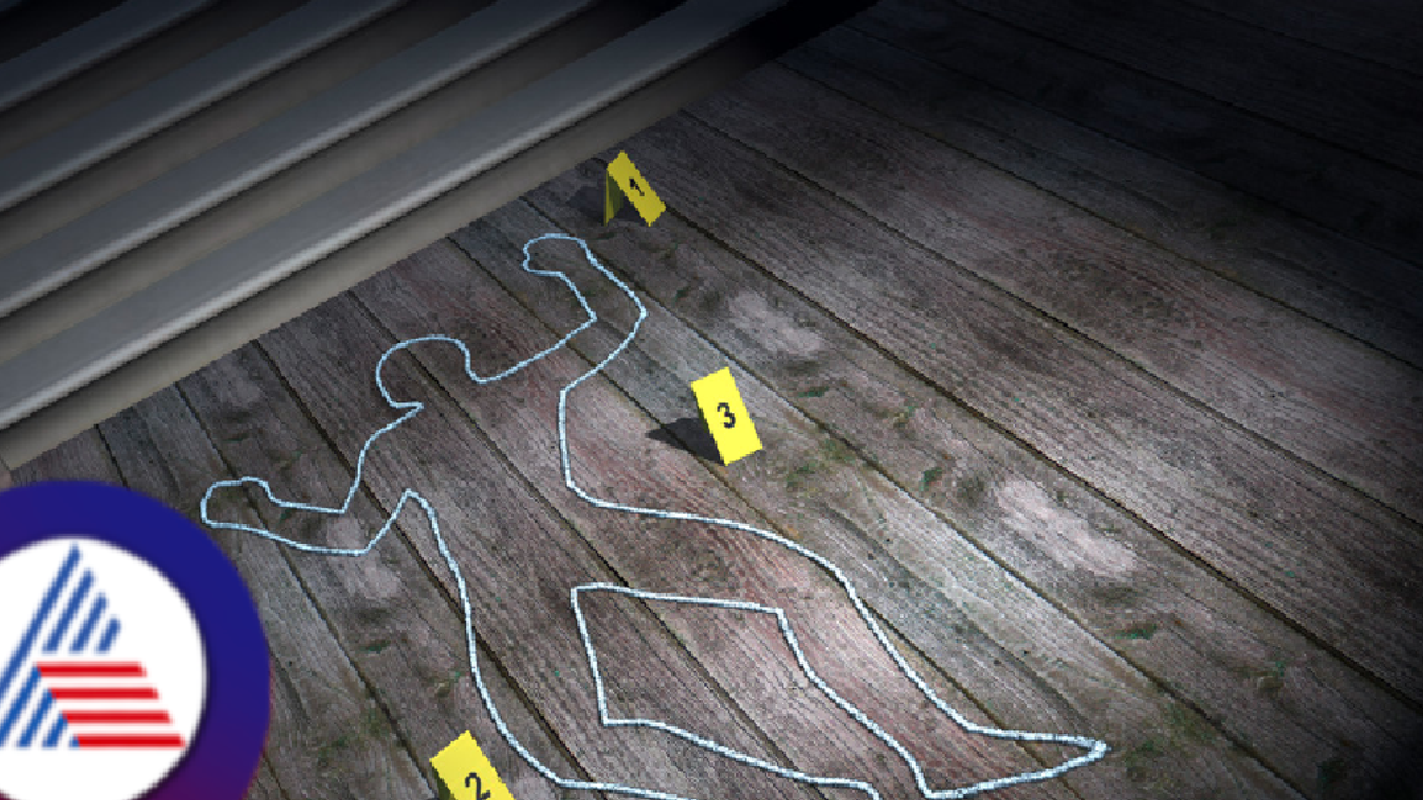 ಬಾರ್ನಲ್ಲಿ ಮೆಲ್ಲಗೆ ಮಾತಾಡಲು ಹೇಳಿದ್ದಕ್ಕೆ ಮನೆಗೆ ನುಗ್ಗಿ ಕೊಲೆ ಬಾರ್ನಲ್ಲಿ ಮೆಲ್ಲಗೆ ಮಾತಾಡಲು ಹೇಳಿದ್ದಕ್ಕೆ ಮನೆಗೆ ನುಗ್ಗಿ ಕೊಲೆ