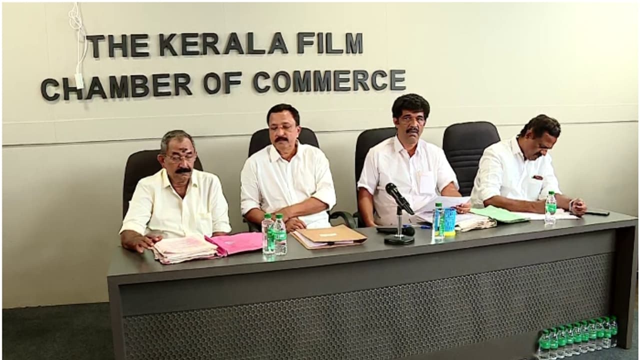 ചർച്ചയ്ക്കുള്ള സർക്കാർ ക്ഷണം സ്വീകരിച്ചു, സിനിമയിലെ വയലൻസ് സമൂഹത്തെ സ്വാധീനിക്കും: ഫിലിം ചേംബർ ചർച്ചയ്ക്കുള്ള സർക്കാർ ക്ഷണം സ്വീകരിച്ചു, സിനിമയിലെ വയലൻസ് സമൂഹത്തെ സ്വാധീനിക്കും: ഫിലിം ചേംബർ