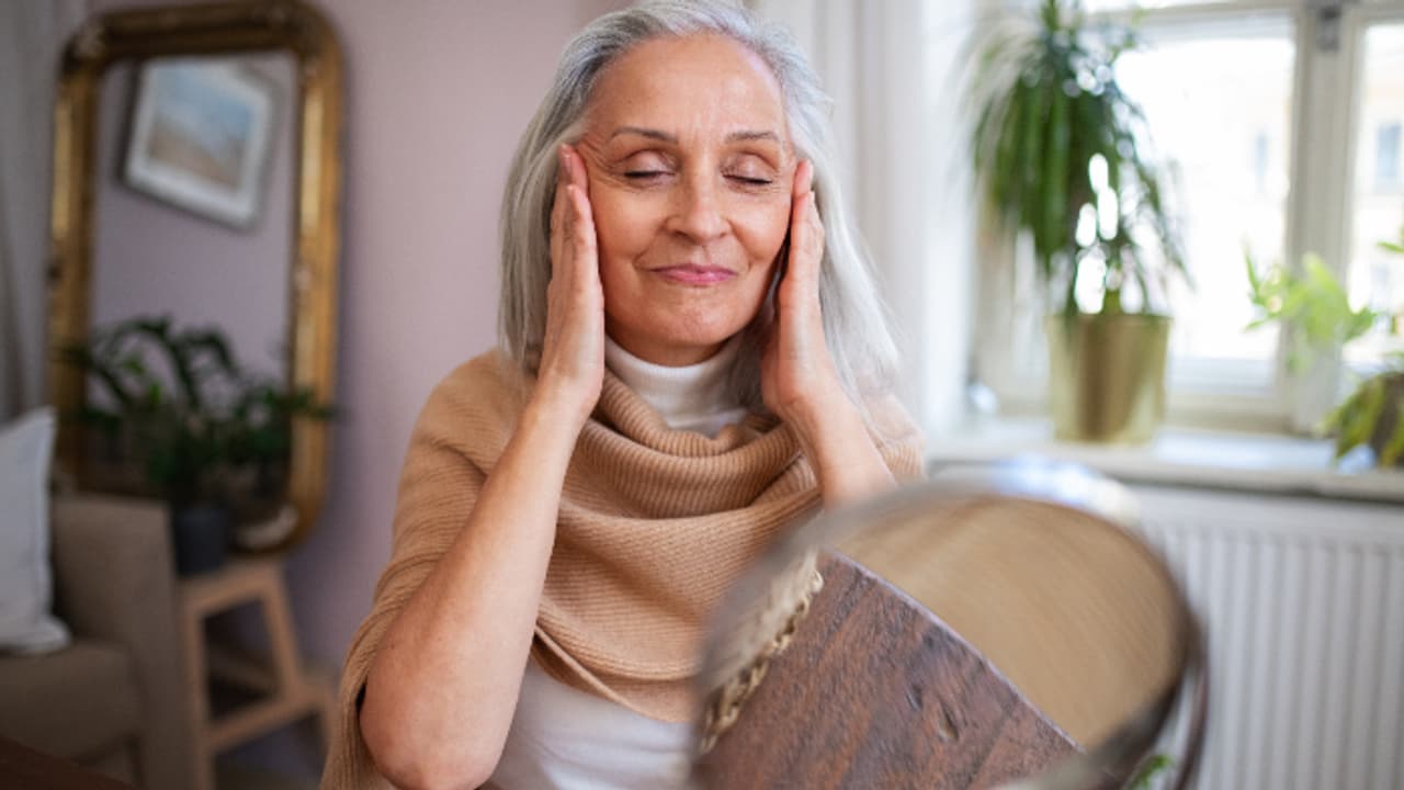 യുവത്വമുള്ള ചർമ്മത്തിനായി ഡയറ്റില്‍ ഉള്‍പ്പെടുത്തേണ്ട അഞ്ച് ഭക്ഷണങ്ങള്‍ 