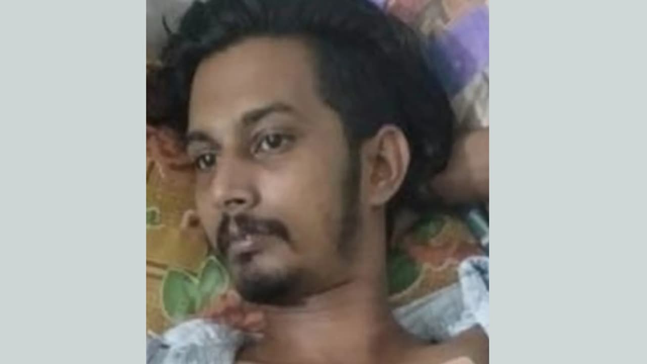 'കണ്ടാൽ അറിയുന്നവർ', വര്ക്ക്ഷോപ്പ് ജീവനക്കാരനായ 22കാരനെ വളഞ്ഞിട്ട് തല്ലി അഞ്ചംഗ സംഘം 'കണ്ടാൽ അറിയുന്നവർ', വര്ക്ക്ഷോപ്പ് ജീവനക്കാരനായ 22കാരനെ വളഞ്ഞിട്ട് തല്ലി അഞ്ചംഗ സംഘം